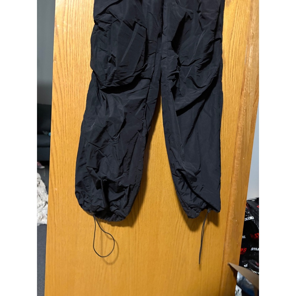 A Vintage Shop Black Nylon Parachute Pants Cargo Joggers Bungee Waist M 7/8-29 - Picture 5 of 8